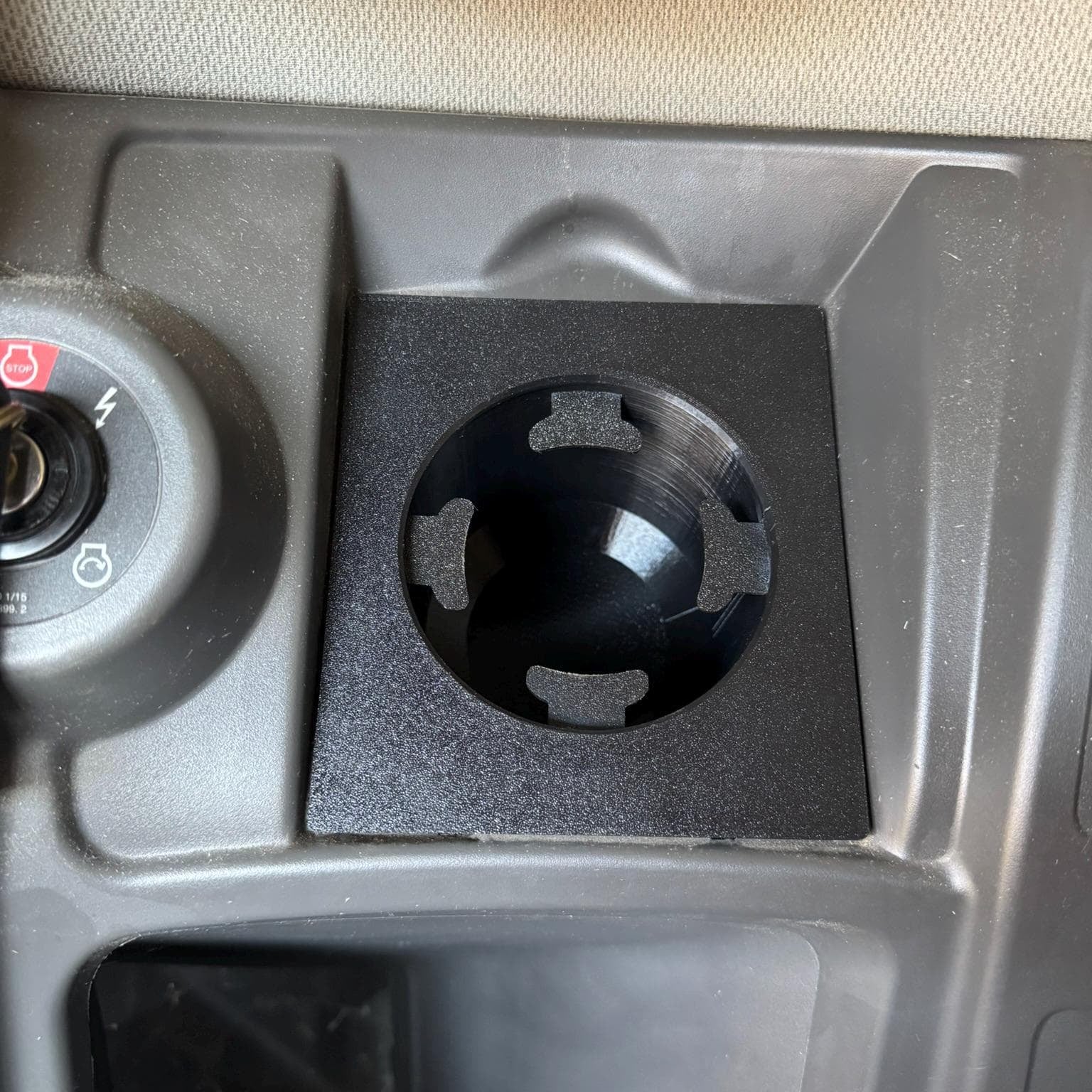 Getränkehalter für Claas Lexion/Tucano Serie (2011–2020) – Plug & Play Installation - Exact Designs